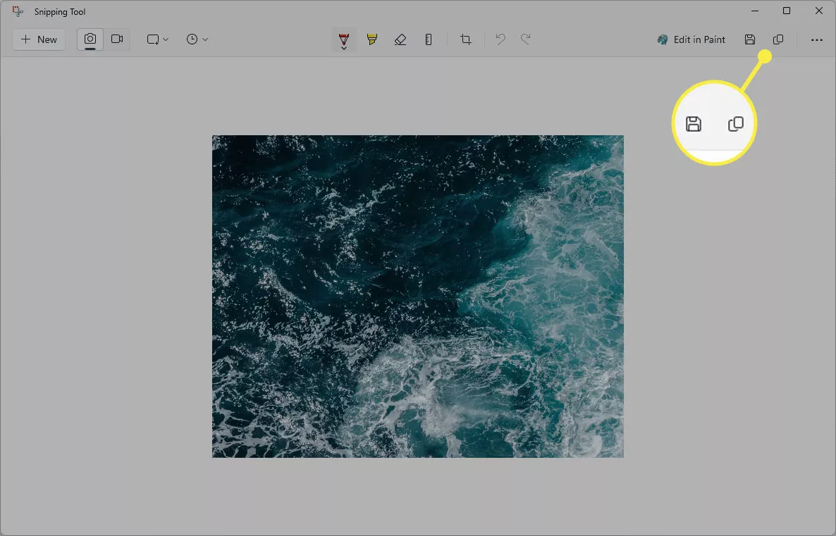 The save and copy buttons highlighted in Windows 11 Snipping Tool.